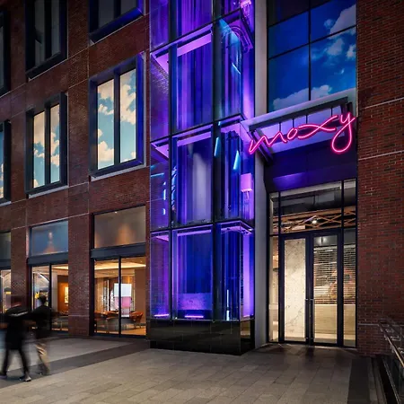Moxy Bangkok Ratchaprasong