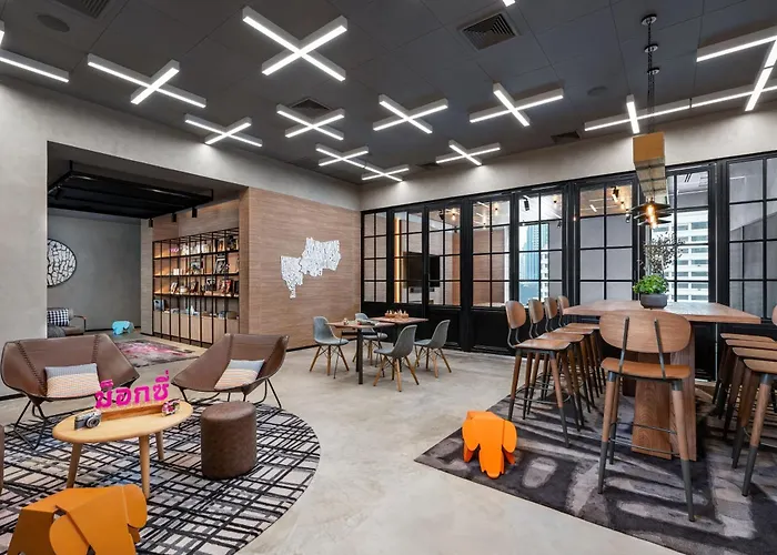 Moxy Ratchaprasong