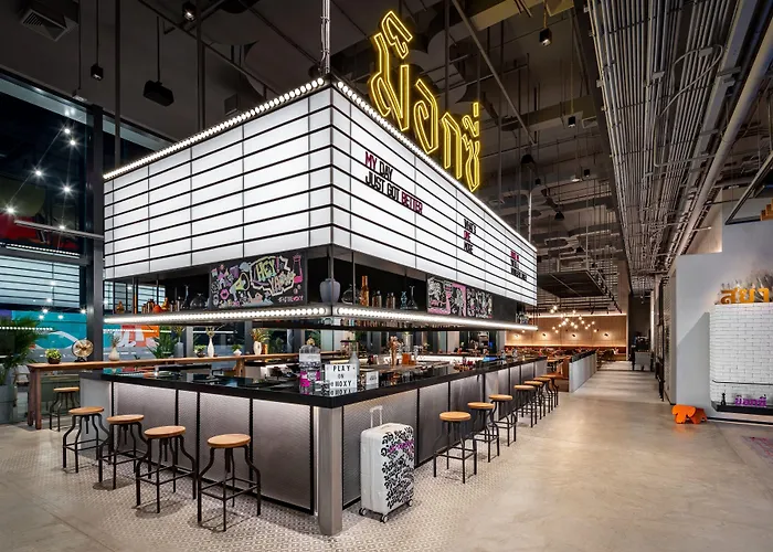 Hotel Moxy Ratchaprasong 4*