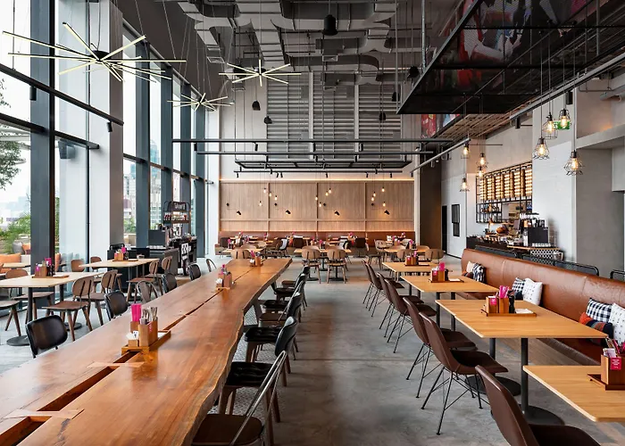 Moxy Ratchaprasong Hotel