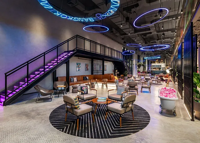 Moxy Ratchaprasong Hotel 4*