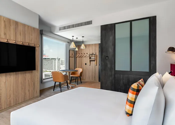 Moxy Ratchaprasong Hotel