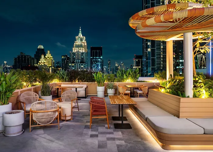 Moxy Ratchaprasong 4*