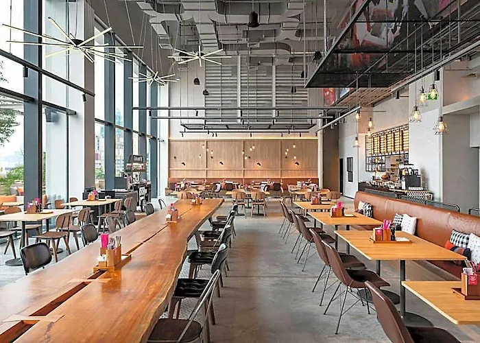 Moxy Ratchaprasong Hotel 4*