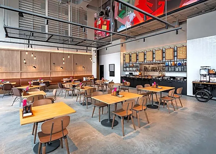 Hotel Moxy Ratchaprasong 4*