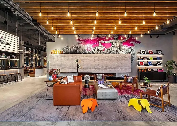 Hotel Moxy Ratchaprasong 4*